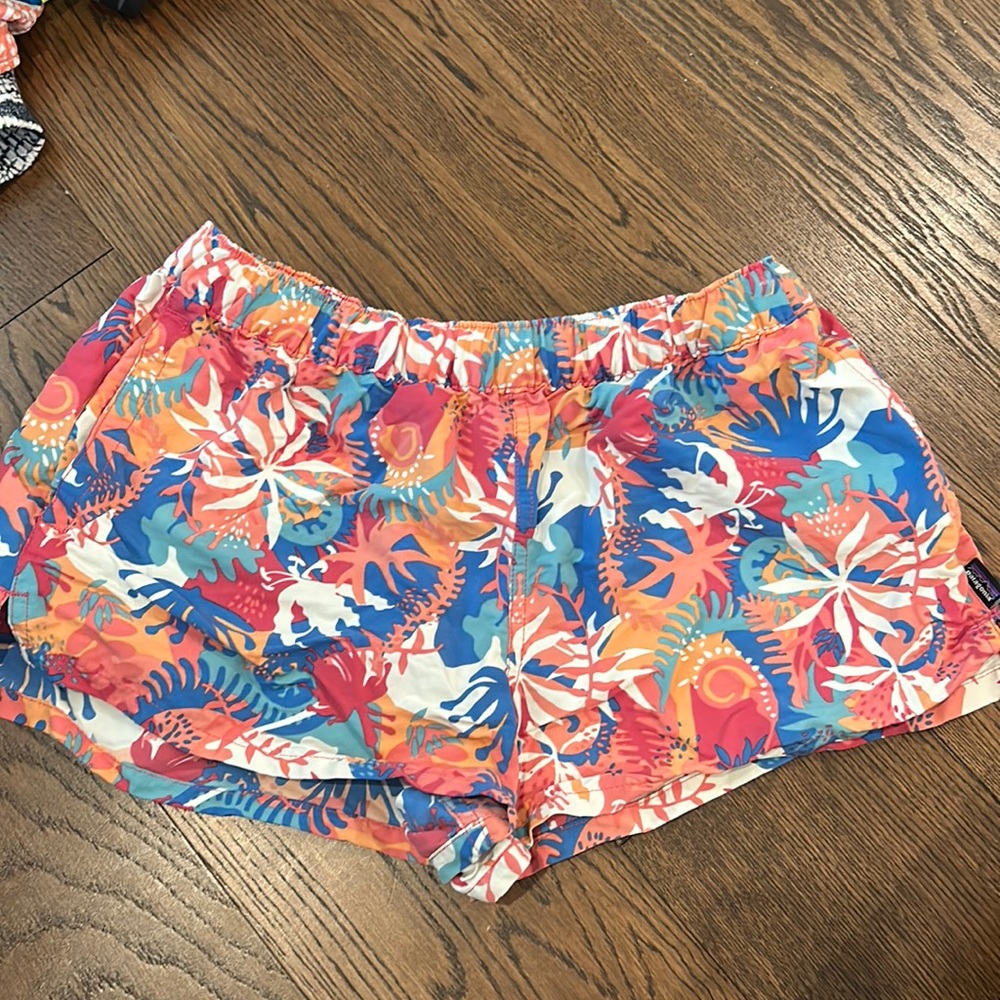 Patagonia Barely Baggies size M